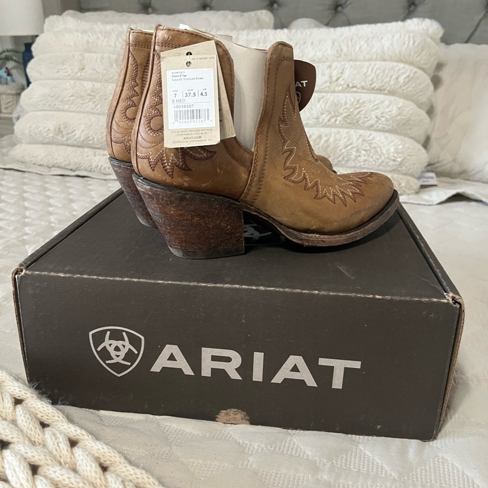 Ariat Dixon R Toe Western Ankle Boots Booties - Picture 6 of 8